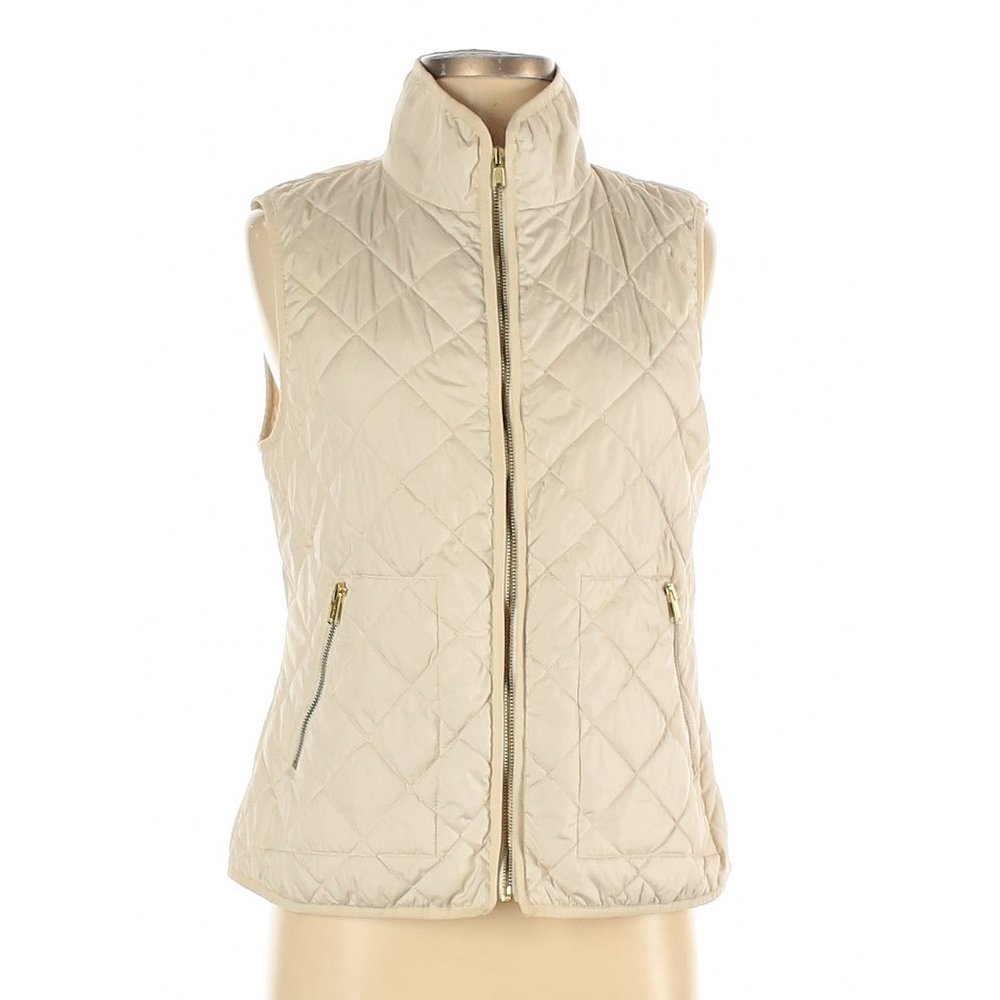 Old Navy Quilted Puffer Vest in Cream